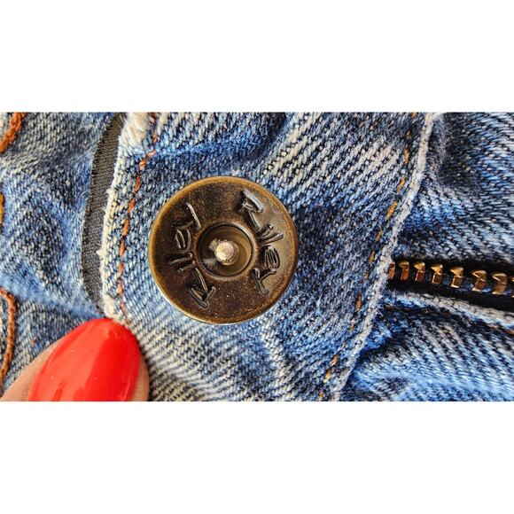 Riley Distressed Jeans Denim Shorts, One of a kind, Streetwear, Stud Pocket Sz S - Picture 4 of 9